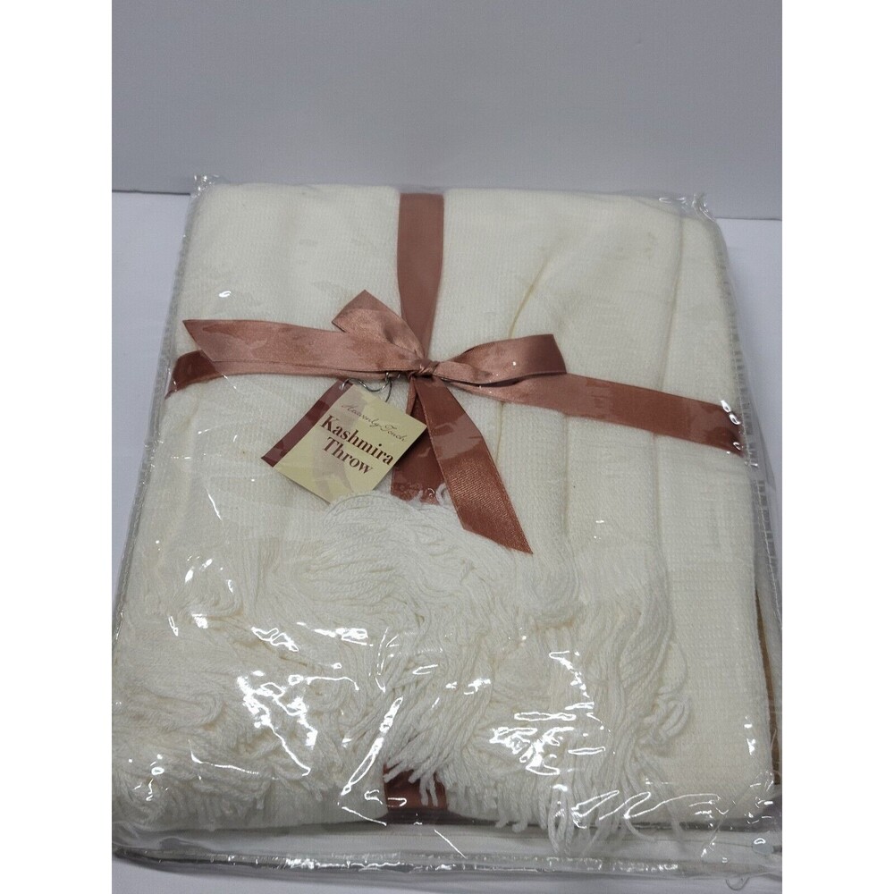 Heavenly Touch Kashmira Throw 50" x 60" Cream